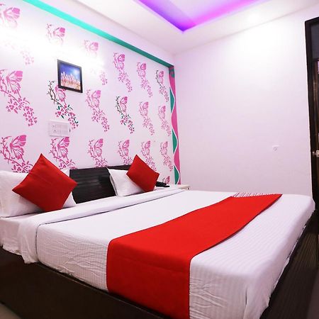 Hotel O Aaradhya Residency Noida Exterior foto