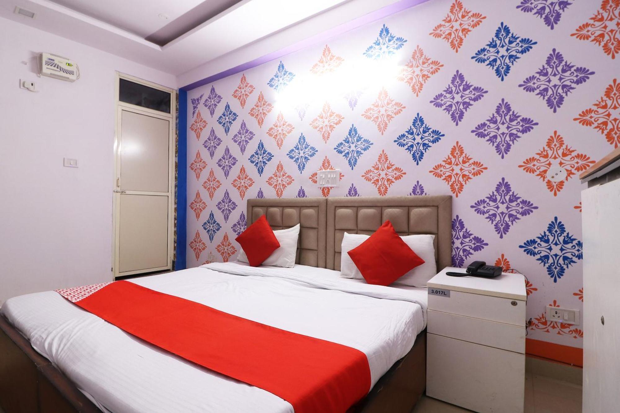 Hotel O Aaradhya Residency Noida Exterior foto