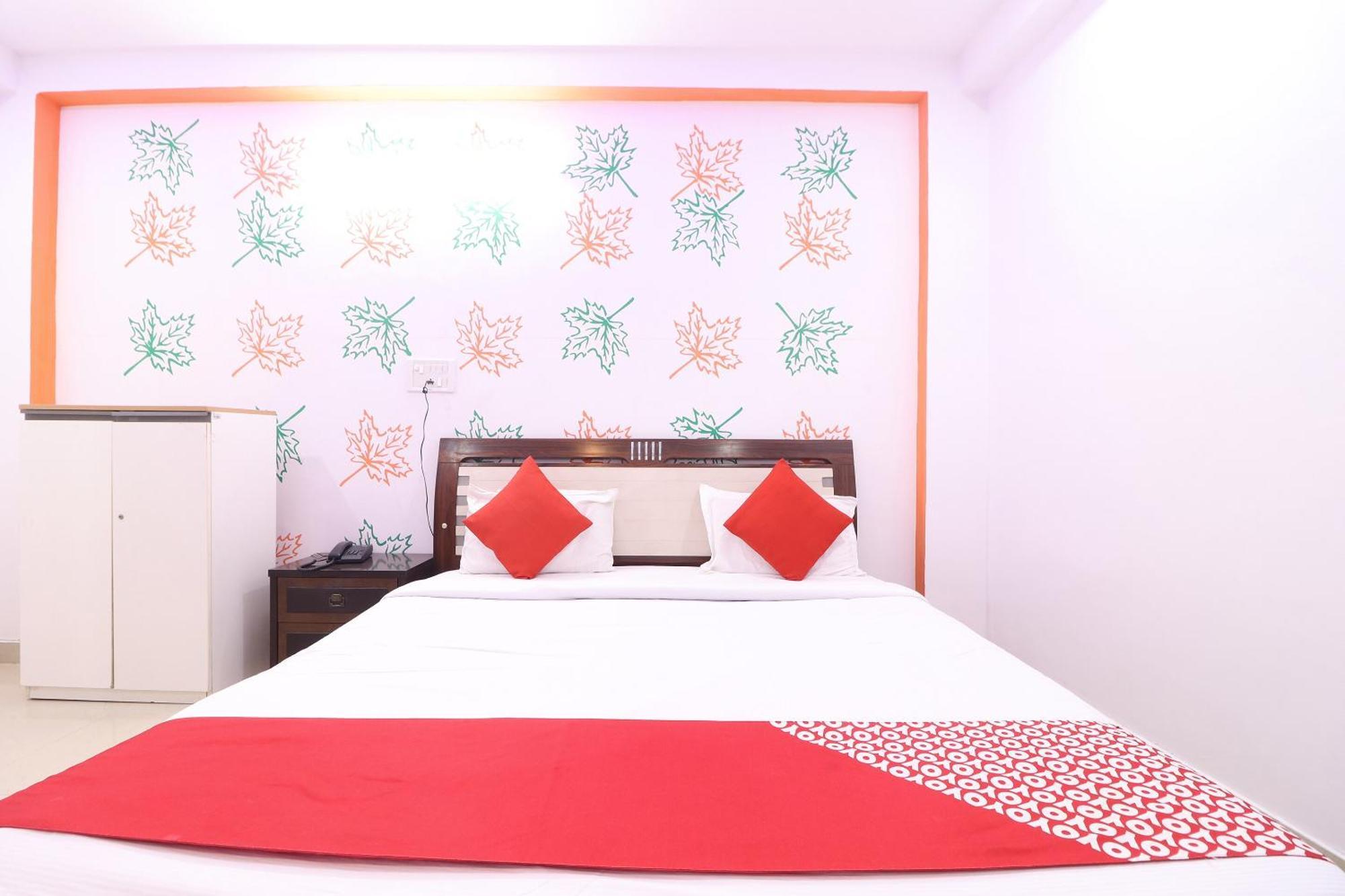 Hotel O Aaradhya Residency Noida Exterior foto